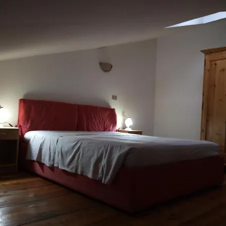 Apartment Grazioso Mansardato Saint-Pierre